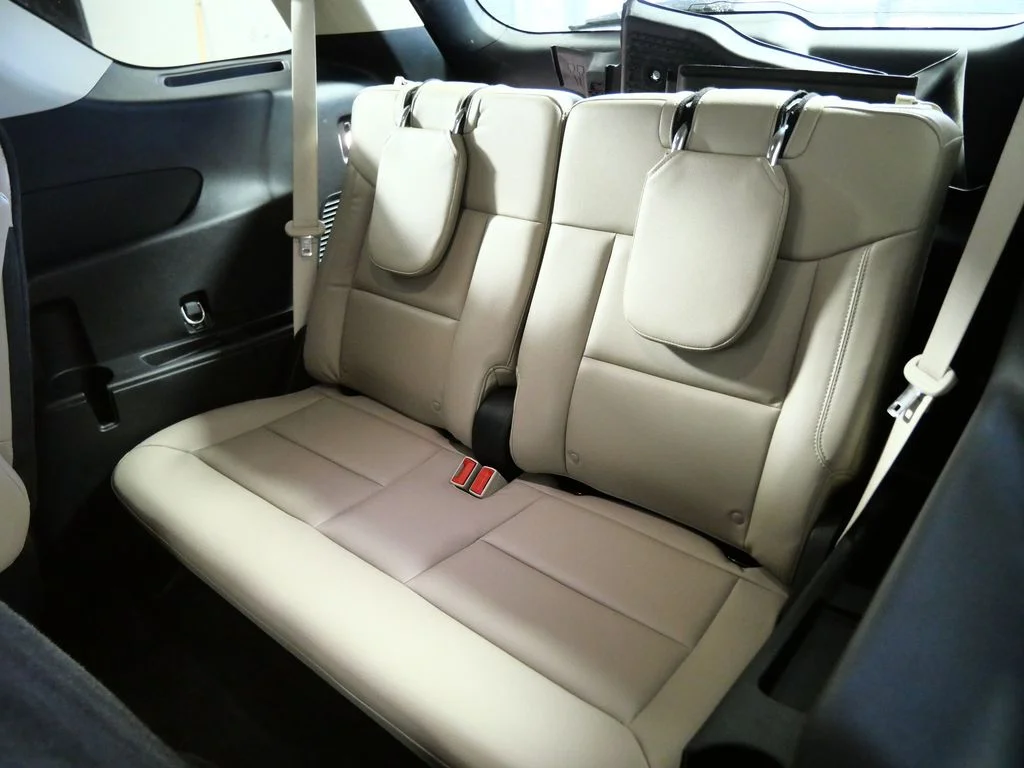 Used 2022 White Ford Limited image 15