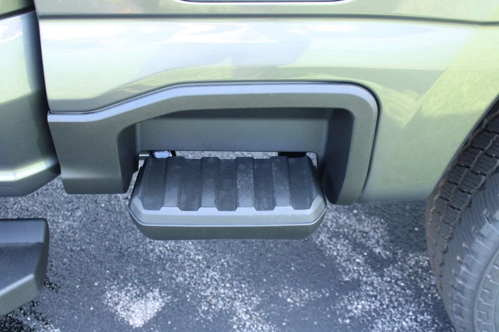 New 2026 Carbonized Gray Metallic Ford F-250® XLT image 10
