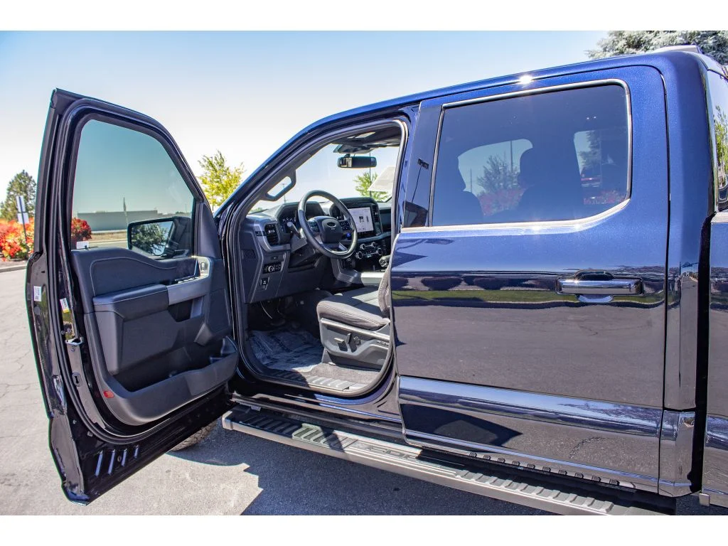 Used 2026 Antimatter Blue Metallic Ford XLT image 28