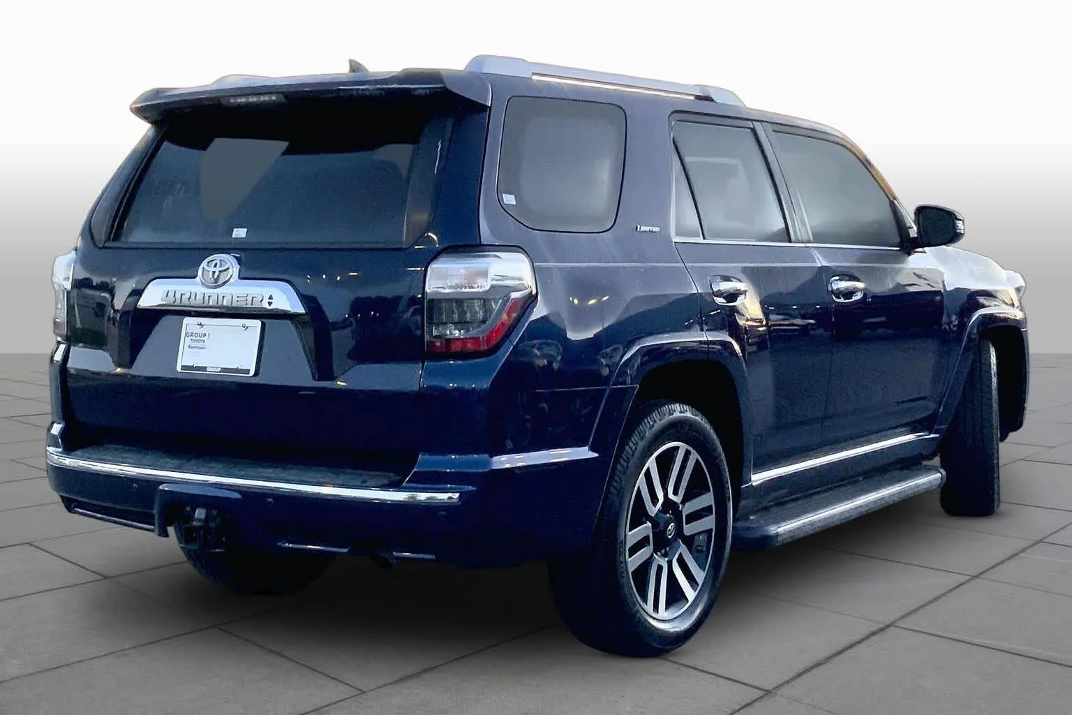 Used 2015 Nautical Blue Pearl Toyota Limited image 12