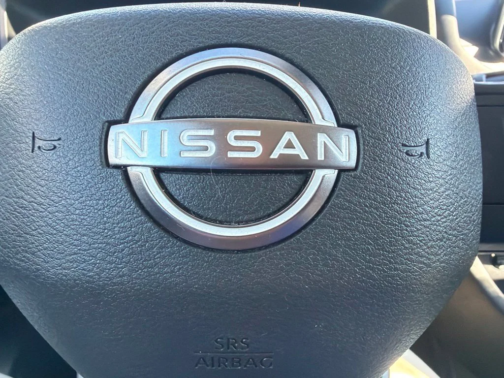 Used 2025 Gray Nissan SV image 10
