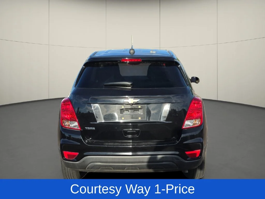 Used 2020 Black Chevrolet LS image 8