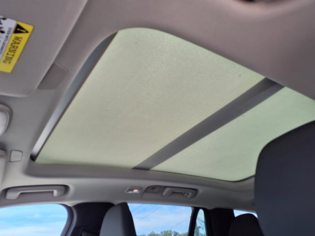 Used 2026 Vapour Grey Metallic Volvo Plus image 10