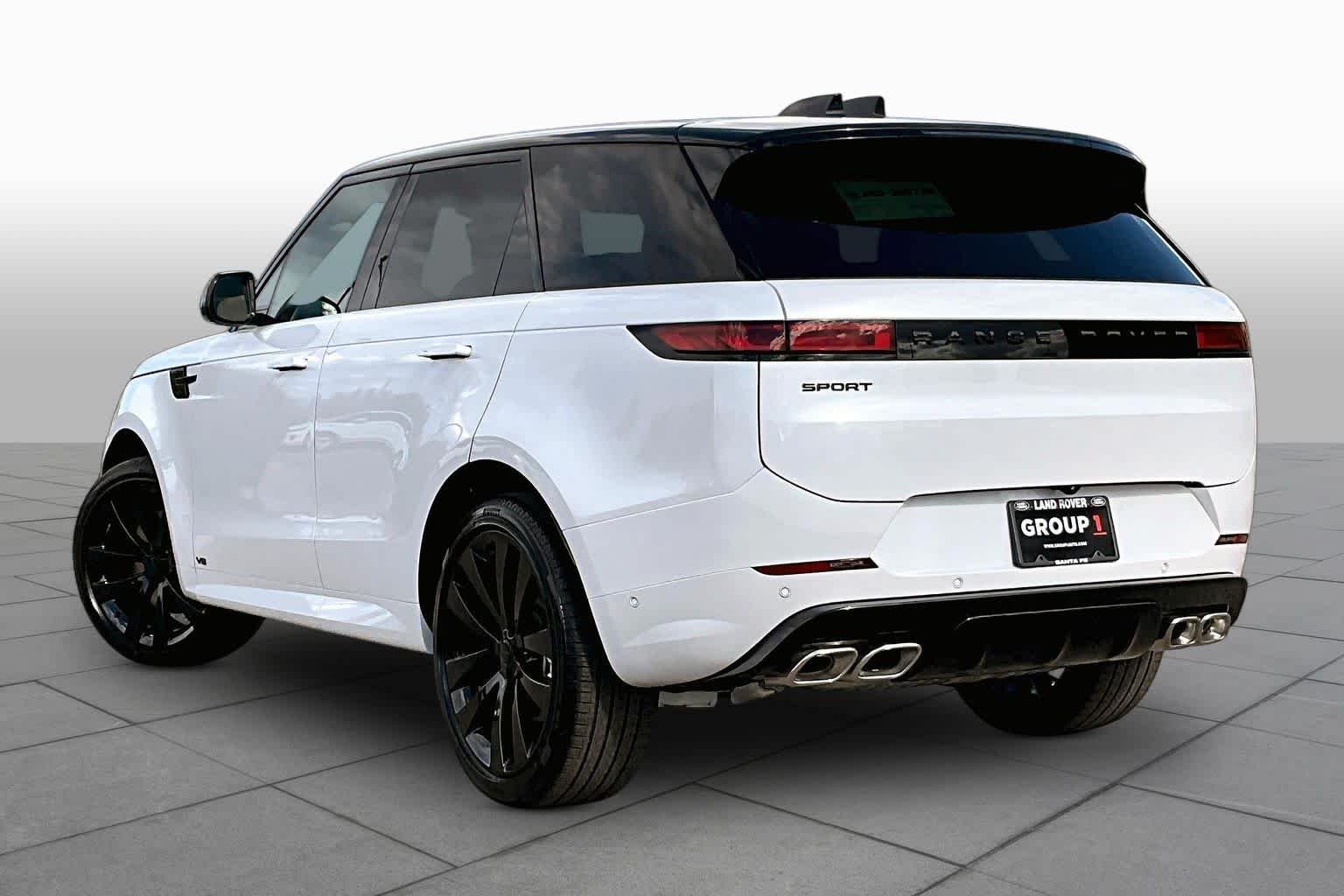 New 2026 Ostuni Pearl White Land Rover Dynamic SE image 12
