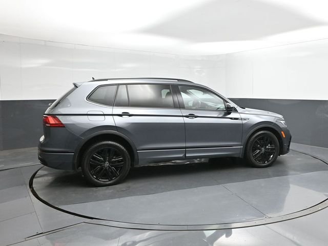 Used 2022 Gray Volkswagen 2.0T SE R-Line Black image 11