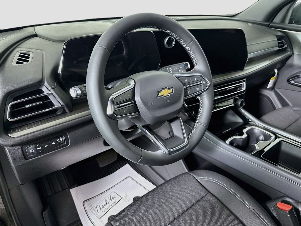 New 2026 Mosaic Black Metallic Chevrolet LT image 9
