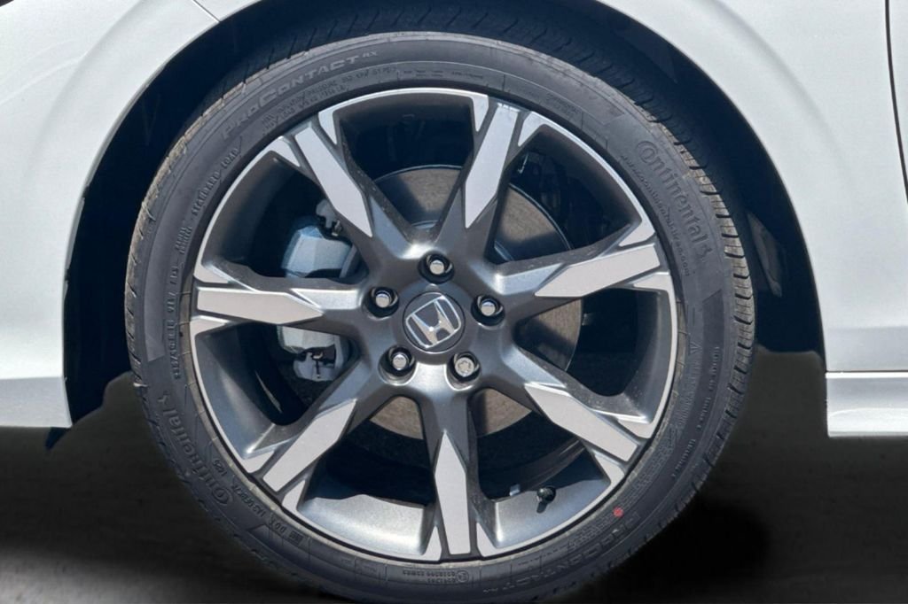 Used 2026 Platinum White Pearl Honda Sport Touring image 27