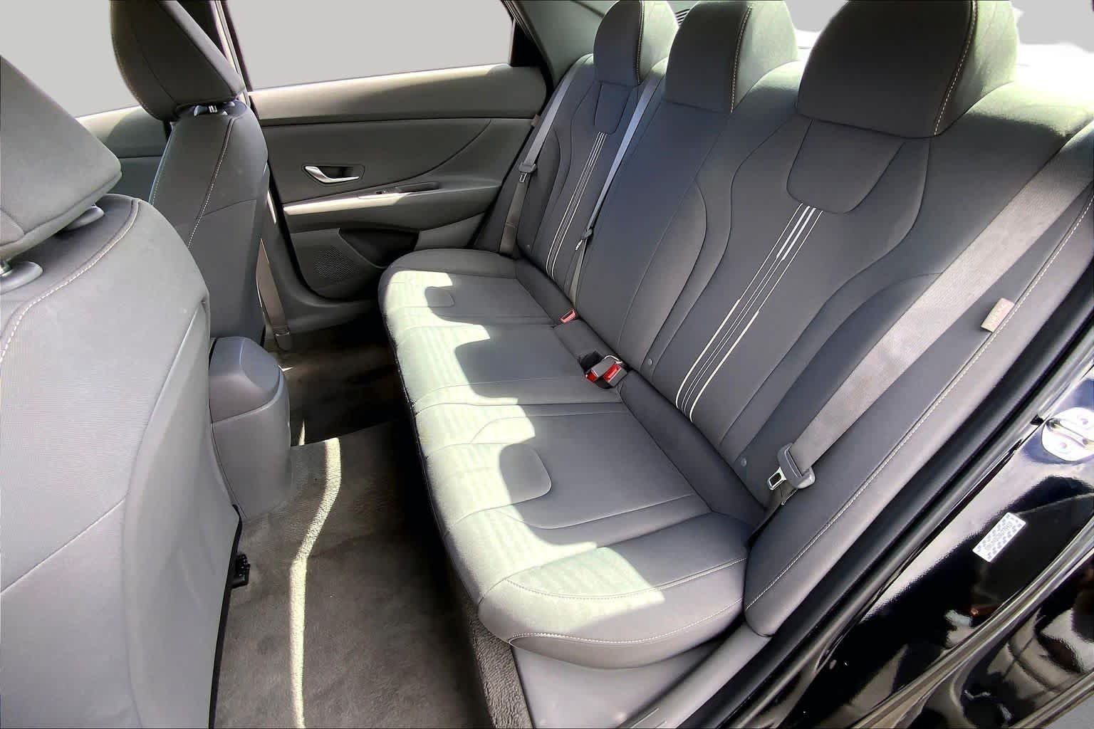 Used 2024 Abyss Black Hyundai SEL image 20