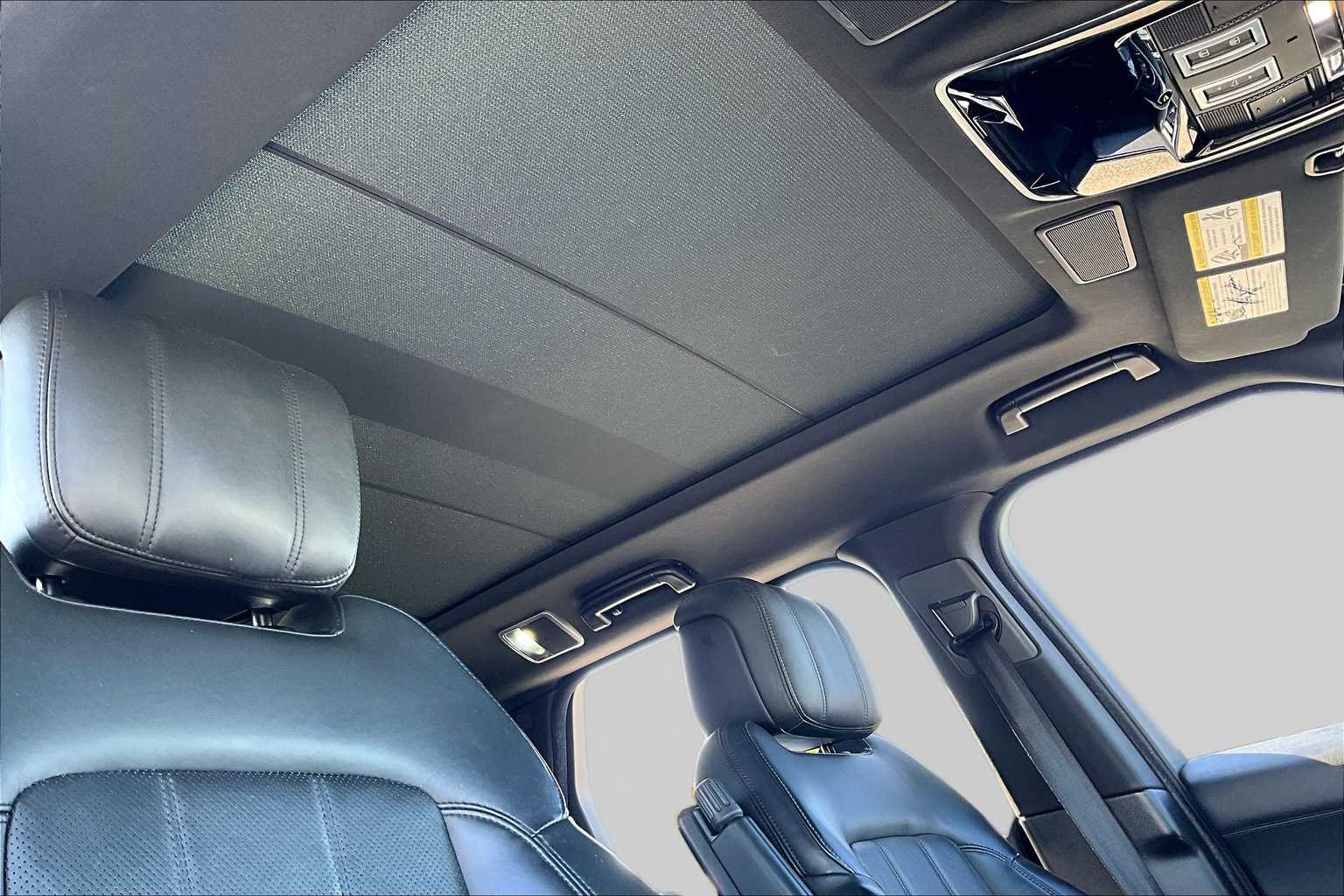 Used 2020 Borealis Black Metallic Land Rover HSE image 13