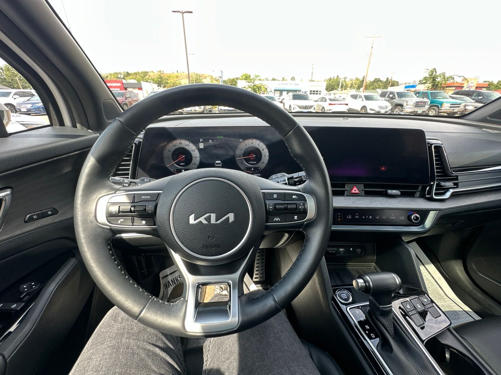 Used 2023 White Kia X-Pro image 49