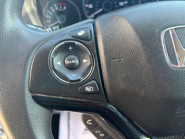 Used 2018 White Honda EX image 22