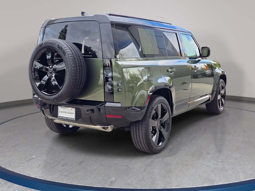New 2026 Woolstone Green LAND ROVER X-Dynamic SE image 5