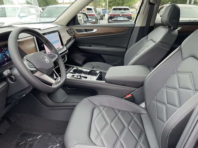 New 2026 Black Volkswagen 2.0T SE w/Technology image 16