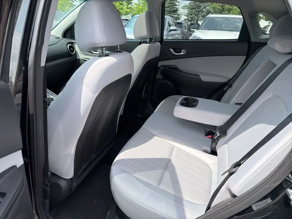 Used 2023 Black Hyundai SEL image 19
