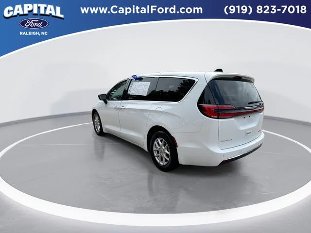 Used 2024 White Chrysler Touring L image 6