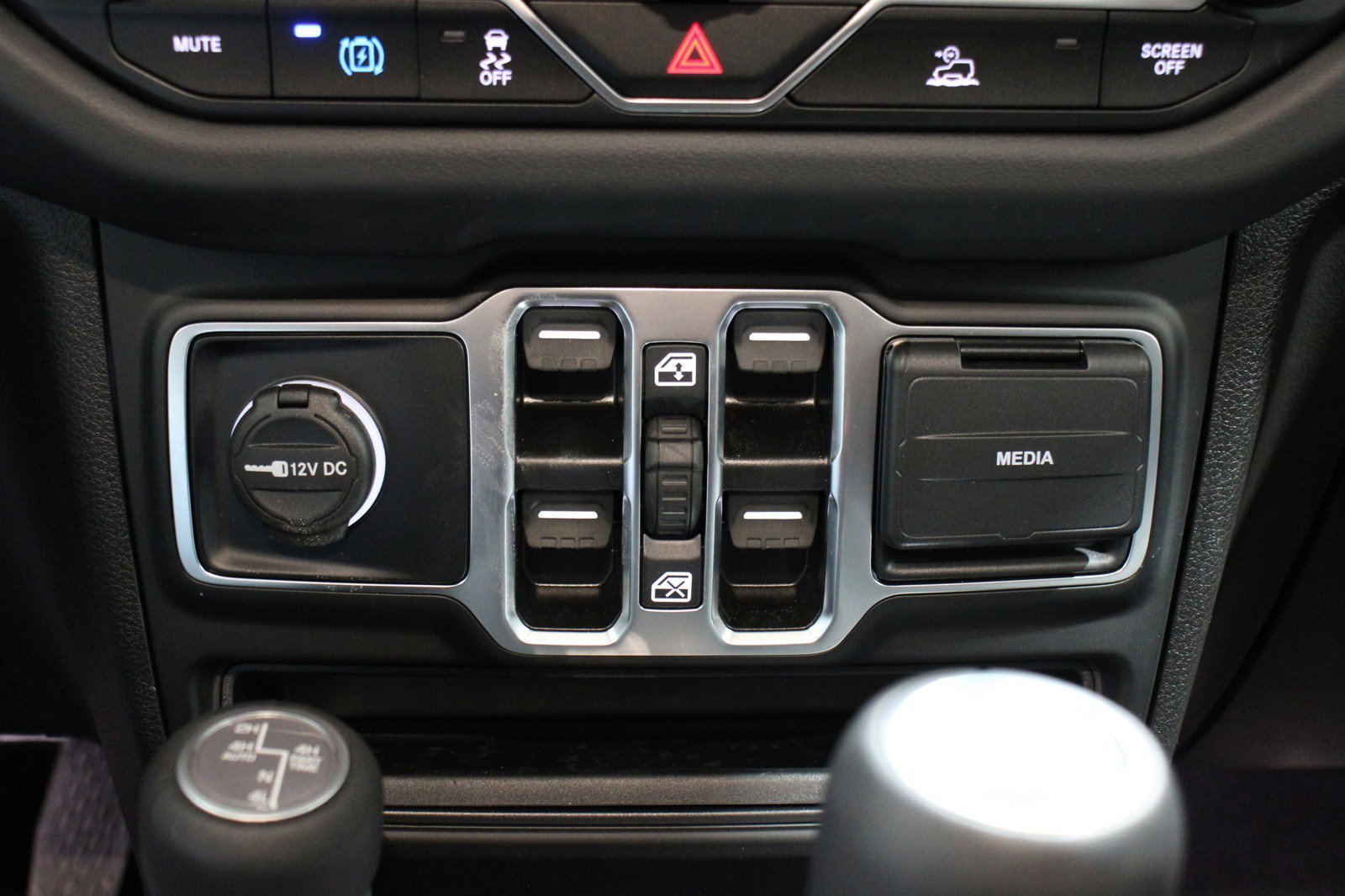 2025 Jeep Wrangler 4xe Sahara 4XE - Photo 18