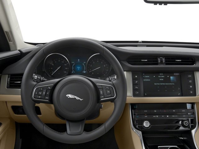 Used 2018 White Jaguar 35t Portfolio Ltd Edition image 7