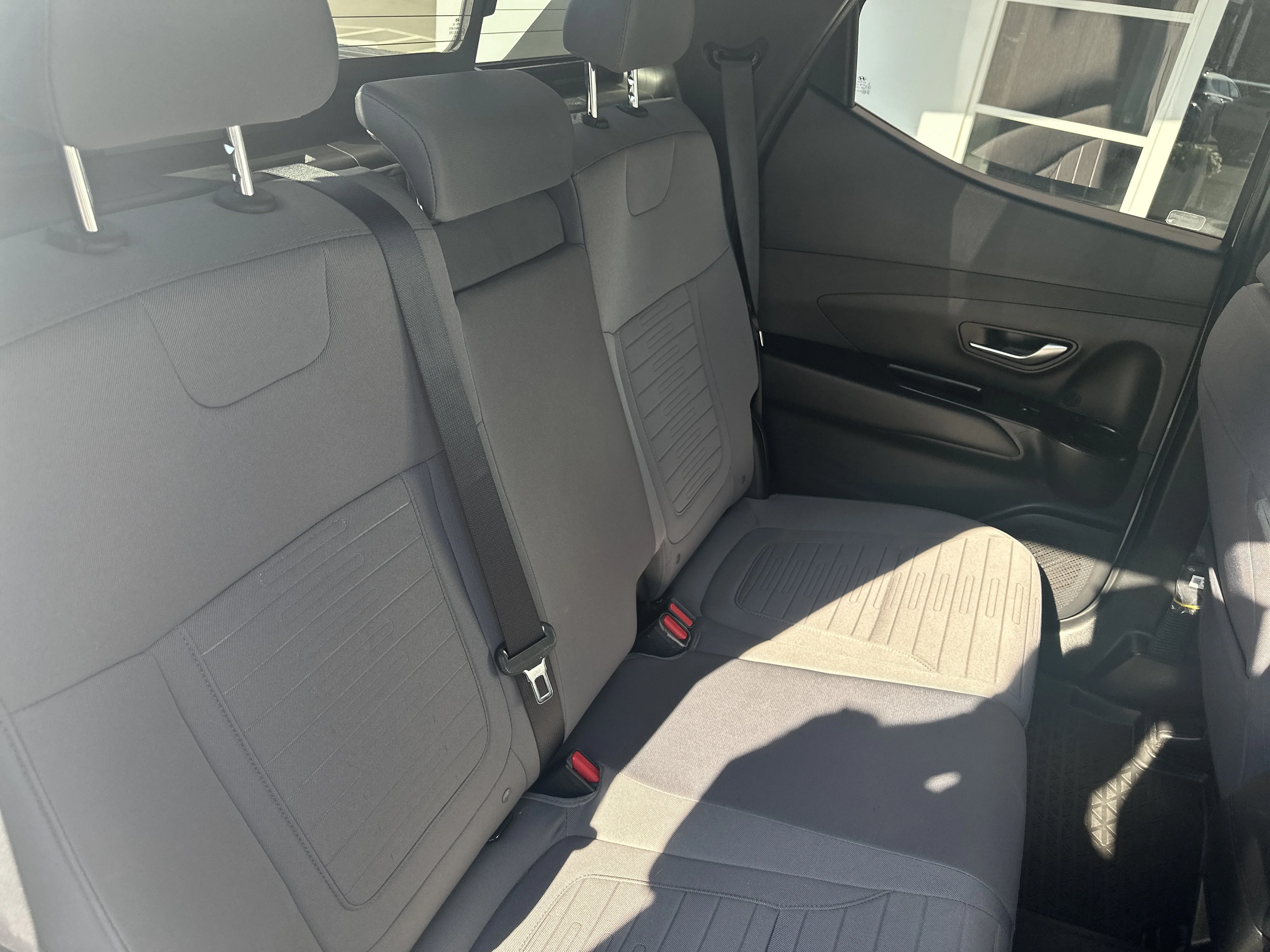 Used 2024 Atlas White Hyundai SEL image 31