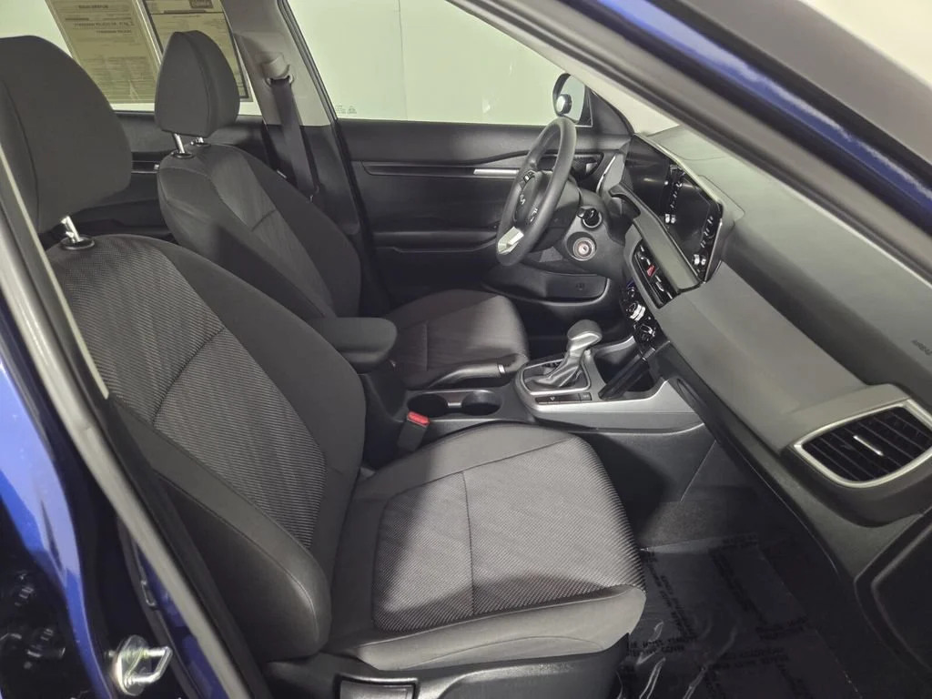 Used 2025 Dark Ocean Blue Kia LX image 32