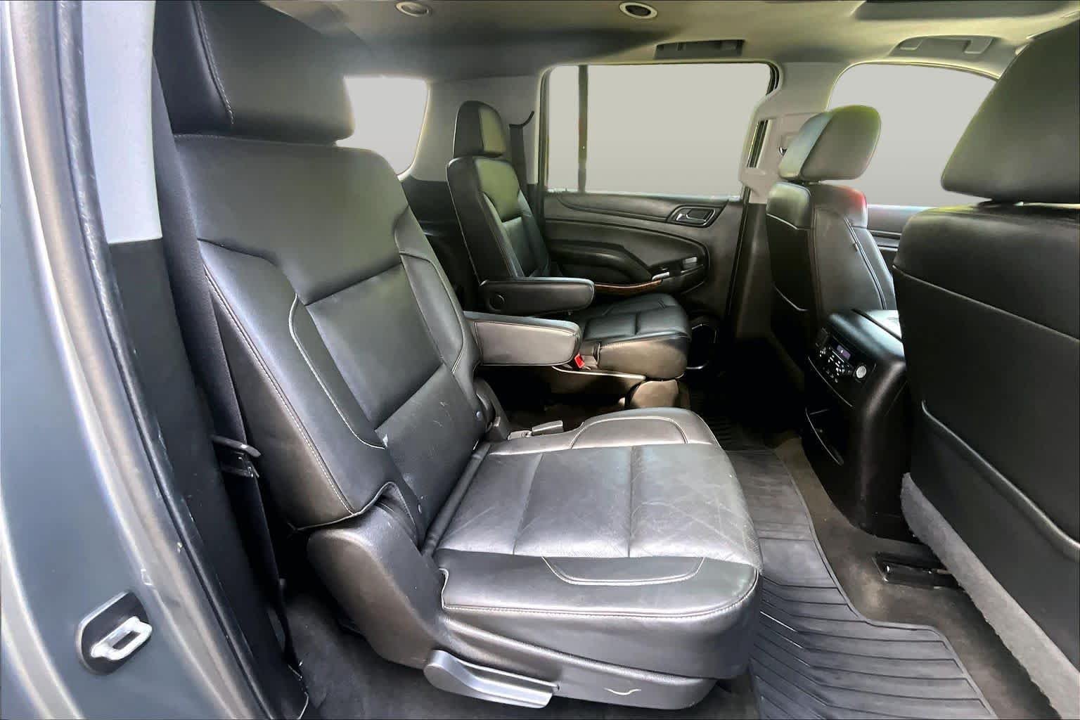 Used 2018 Satin Steel Metallic Chevrolet Premier image 19
