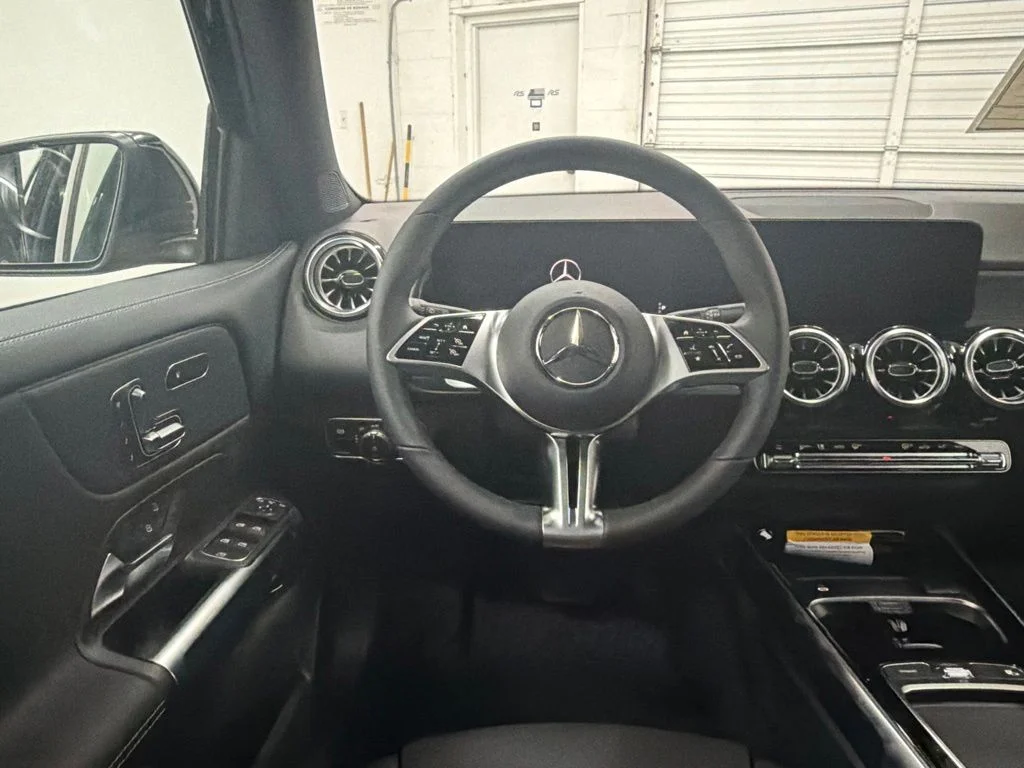 New 2026 Black Mercedes-Benz GLB 250 image 20