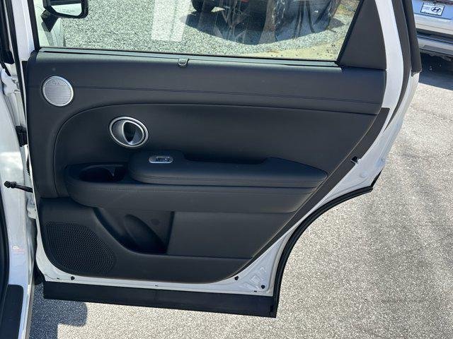 New 2026 Creamy White Pearl Hyundai SEL 8P image 15