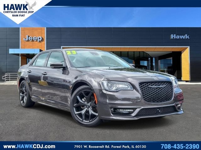 2023 Chrysler 300 Touring
