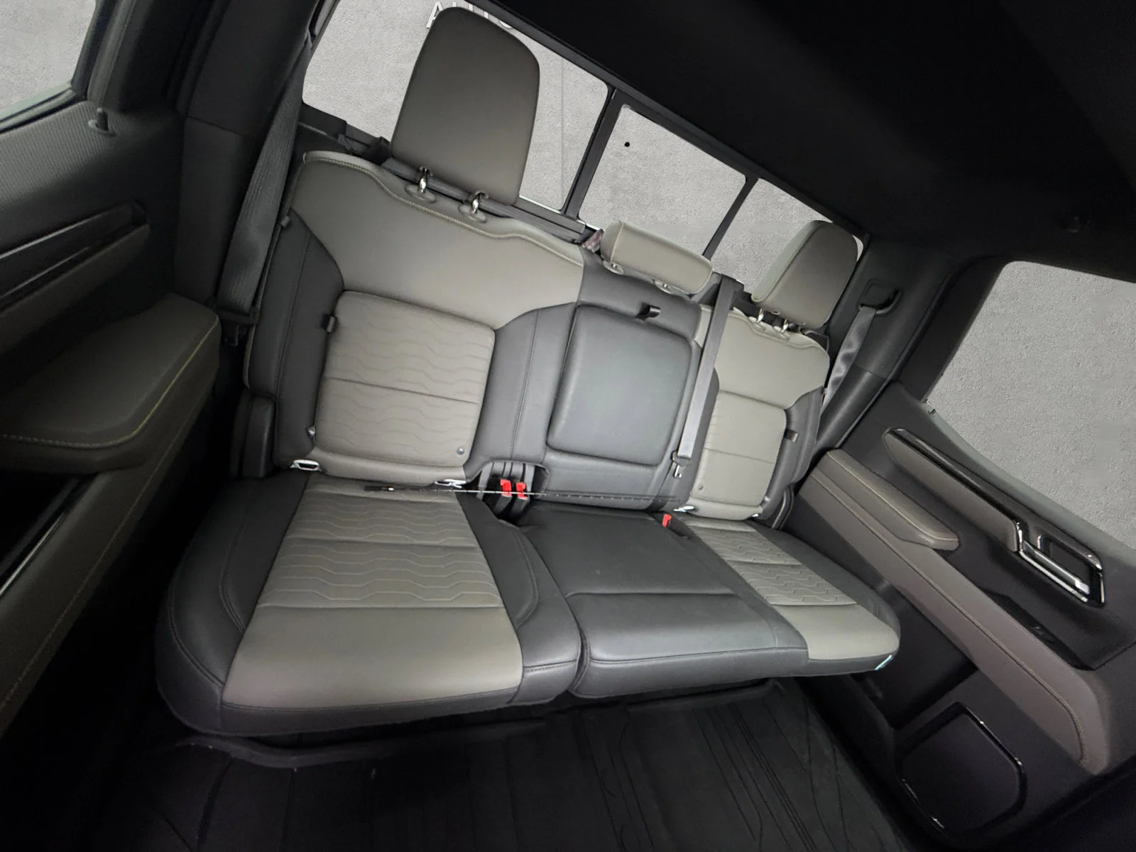 Used 2022 Summit White Chevrolet ZR2 image 22