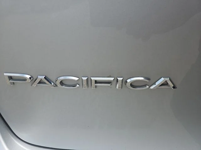 Used 2024 Silver Chrysler Touring L image 16