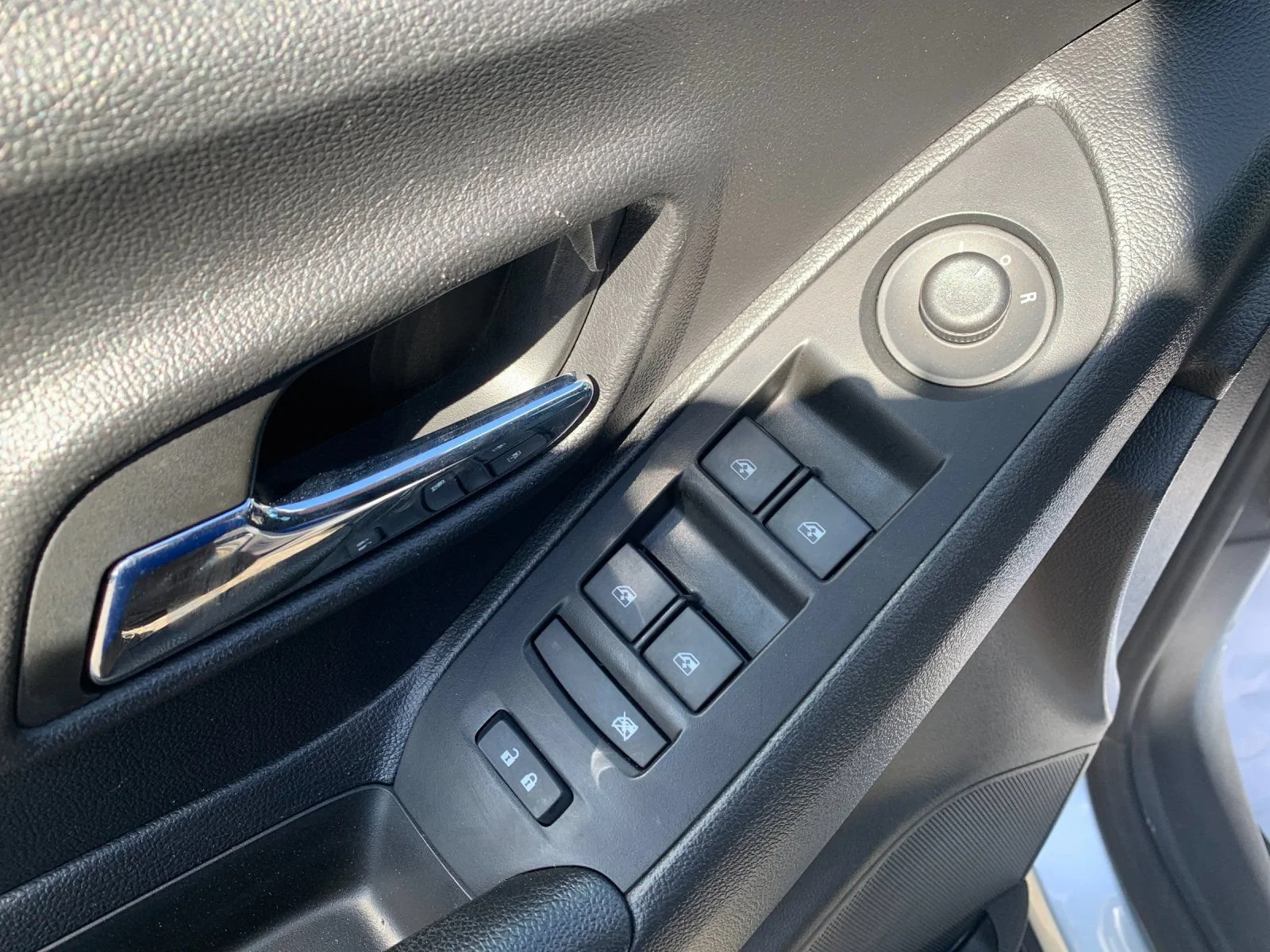 Used 2022 Silver Ice Metallic Chevrolet LS image 12