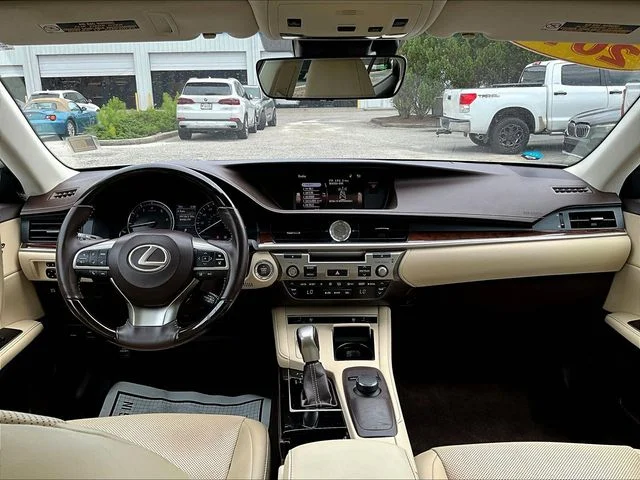 Used 2017 White Lexus 350 image 8