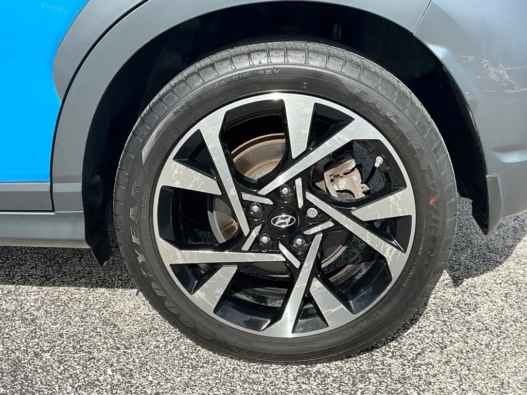 Used 2022 Blue Hyundai Limited image 17