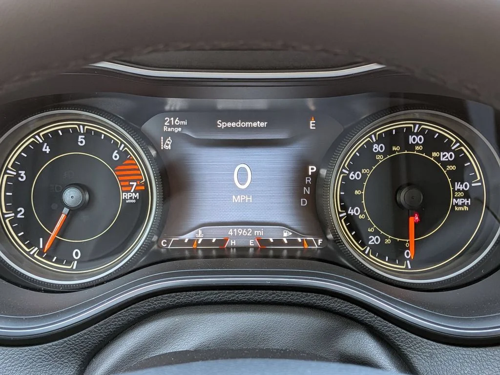 Used 2023 Black Jeep Altitude image 16