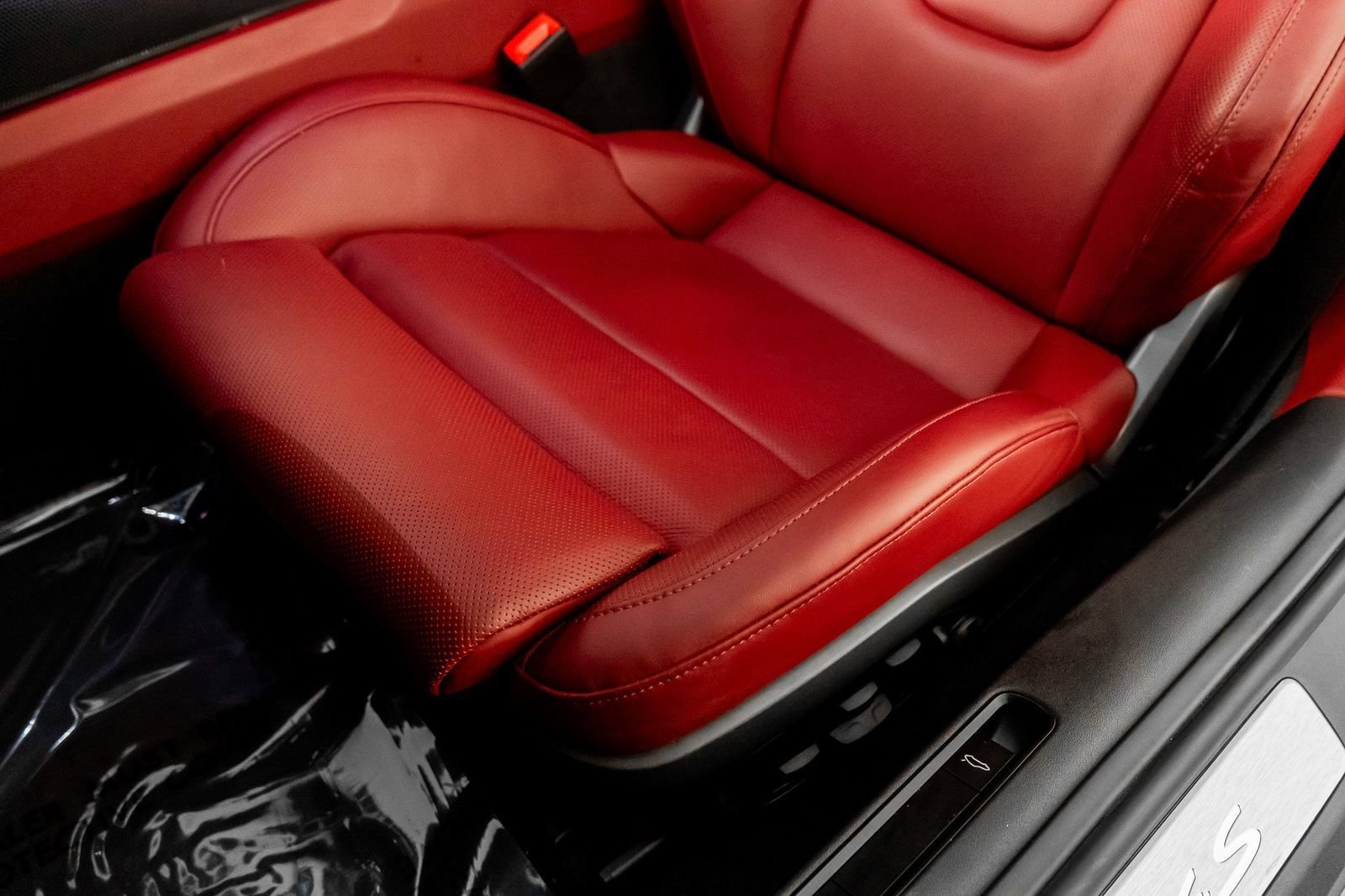 Used 2023  Porsche Carrera 4S image 28