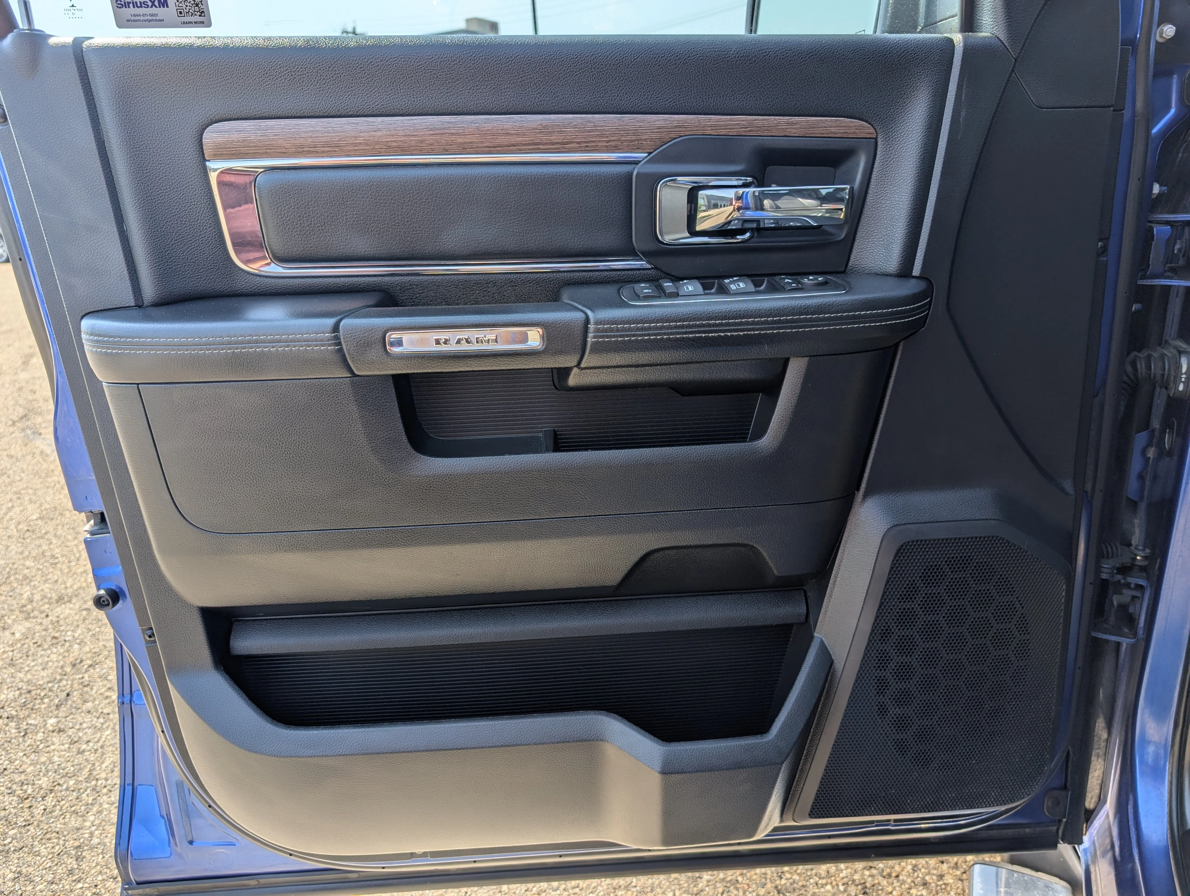 Used 2016 Blue Streak Pearl Ram Laramie image 19