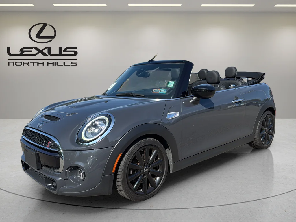Used 2020 Gray MINI  image 2