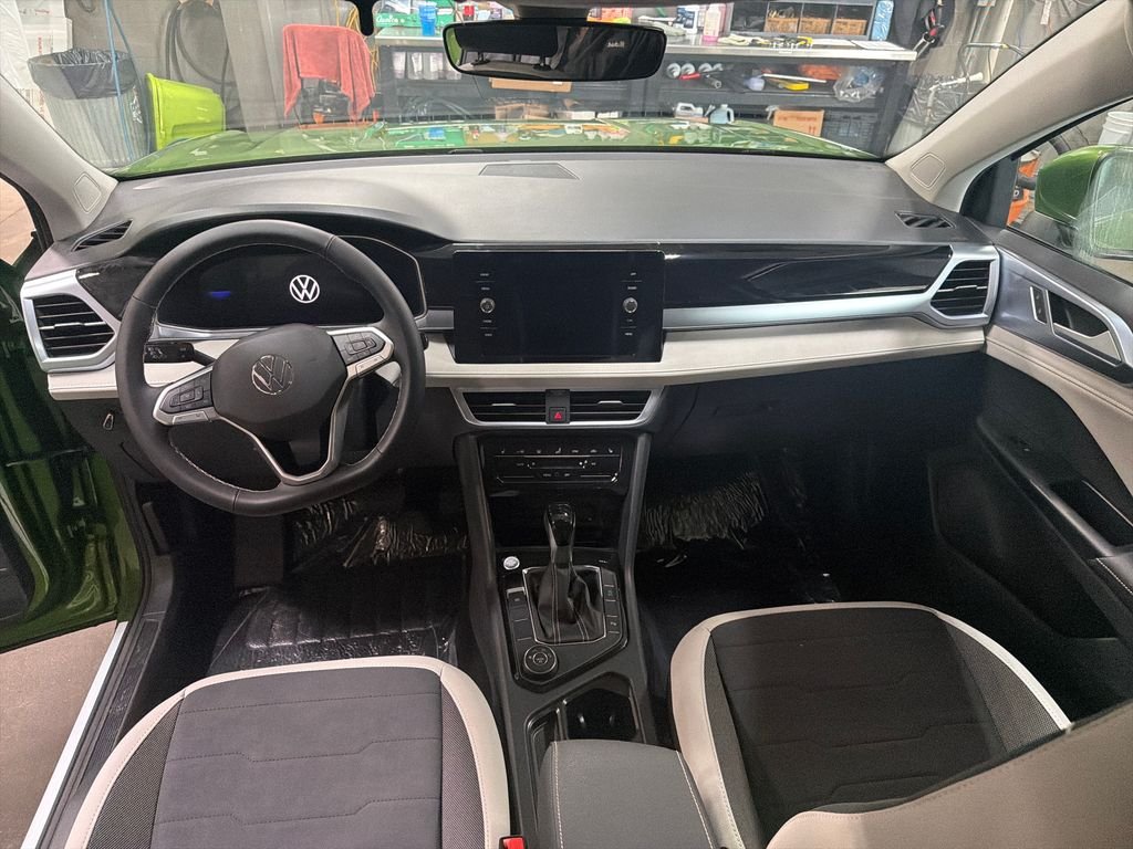 New 2026 Green Volkswagen 1.5T SE image 13