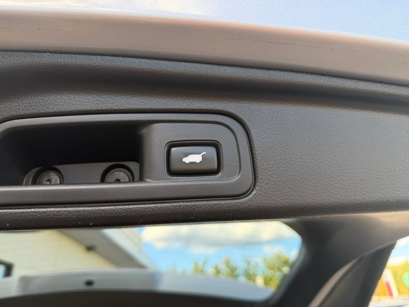 Certified Used 2018 Silver Honda EX-L image 39