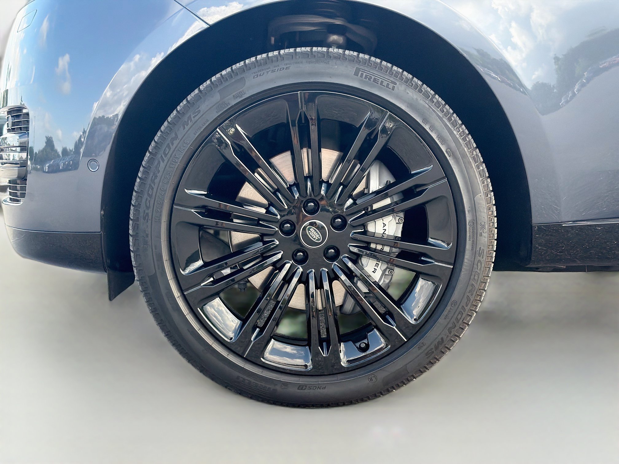 Used 2025 Gray Land Rover SE image 44