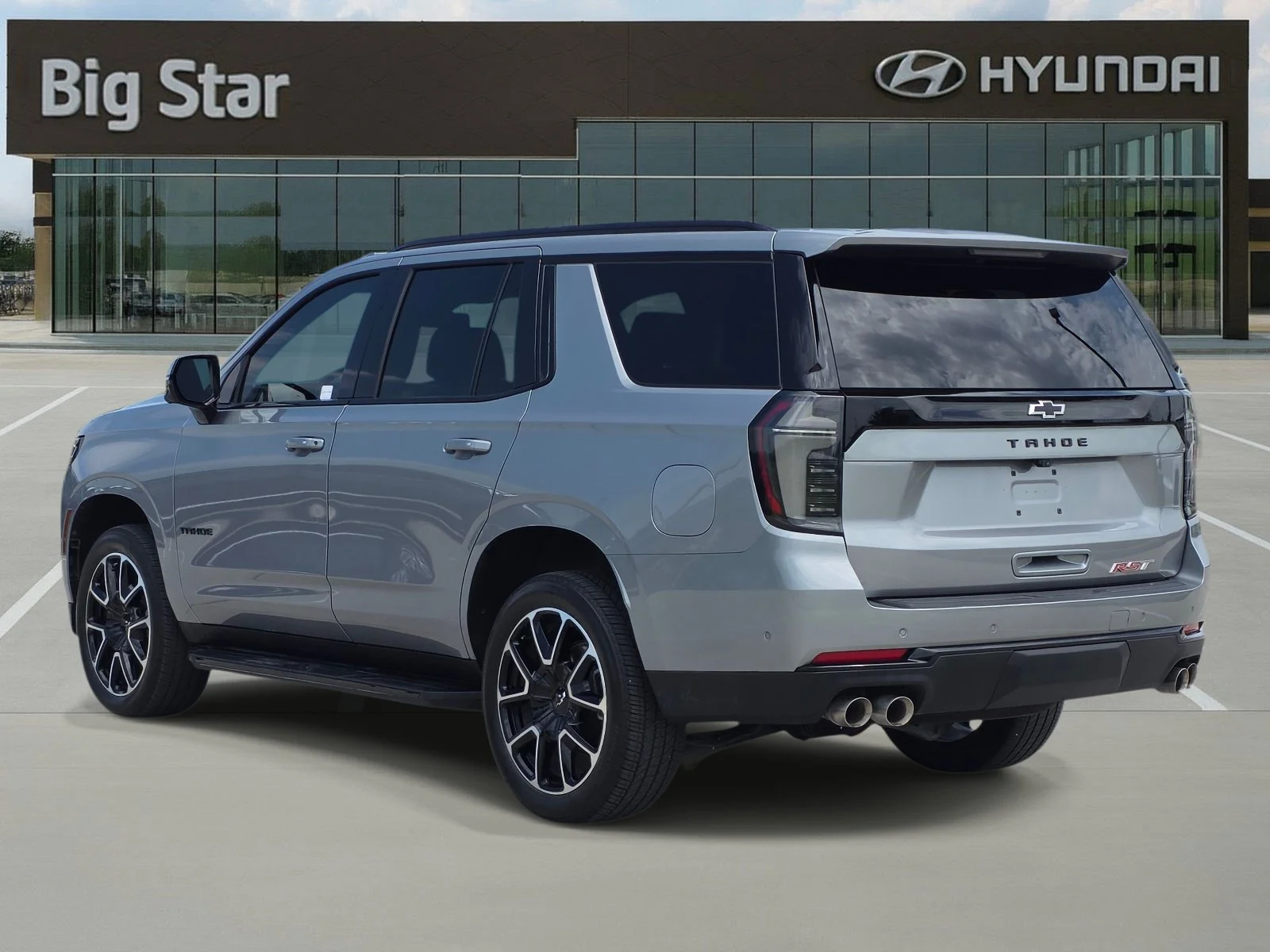 Used 2025 Sterling Gray Metallic Chevrolet RST image 3