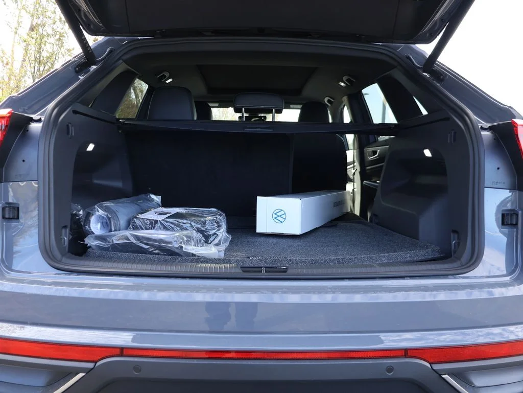 New 2026 Gray Volkswagen 2.0T SE w/Technology image 15