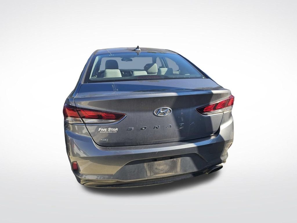Used 2019 Gray Hyundai SE image 17