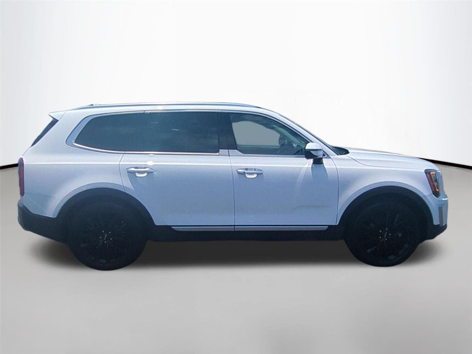 Used 2022 Glacial White Pearl Kia SX image 18