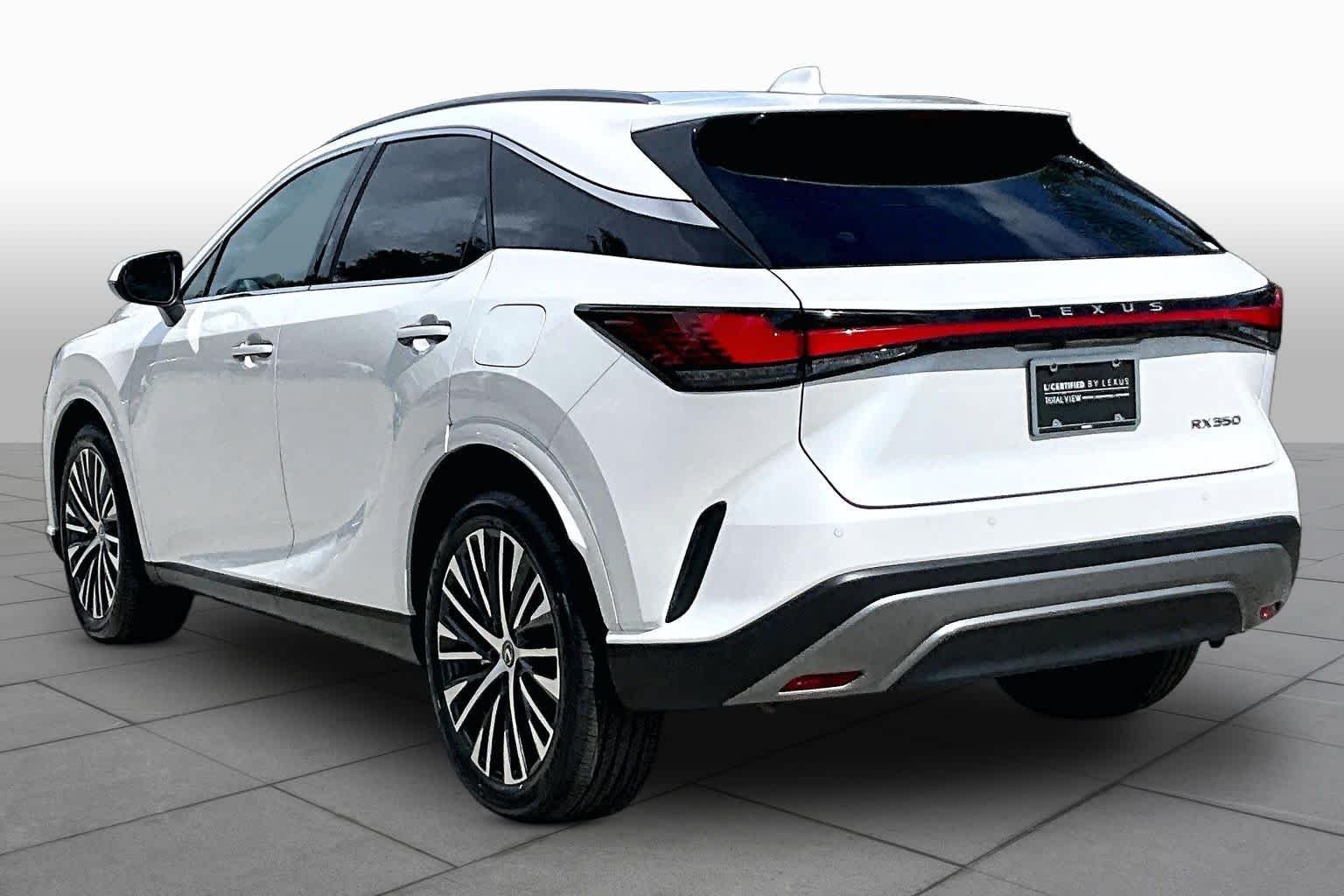 Used 2025 Eminent White Pearl Lexus Premium Plus image 12