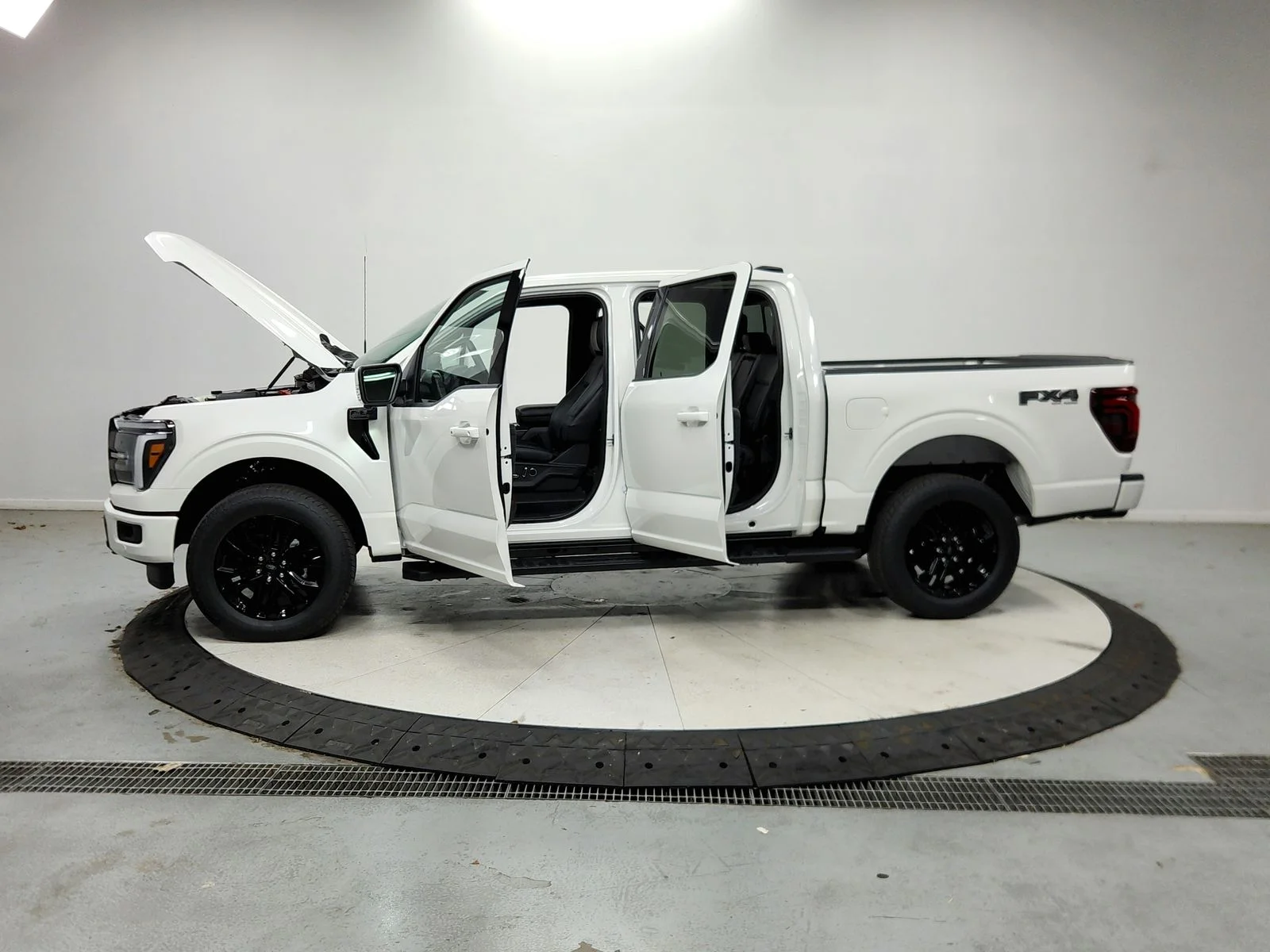 New 2026 White Ford Lariat image 13