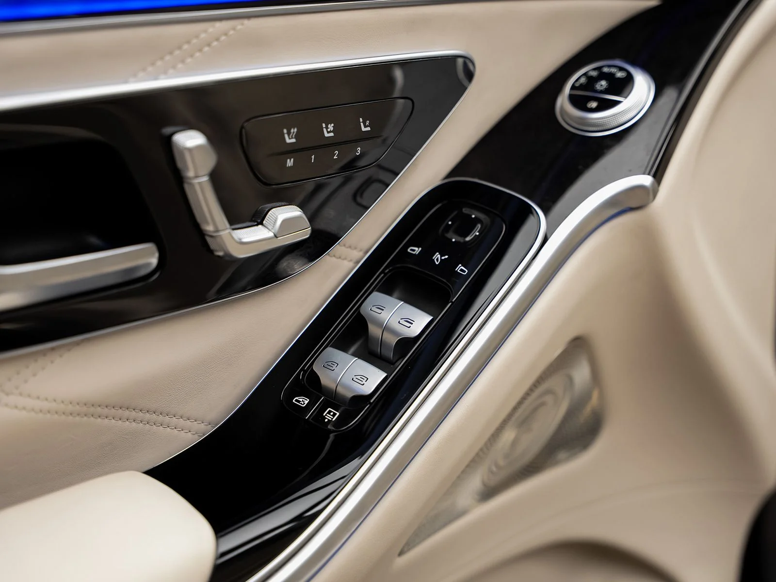 Used 2024 Silver Mercedes-Benz Maybach S 580 image 67