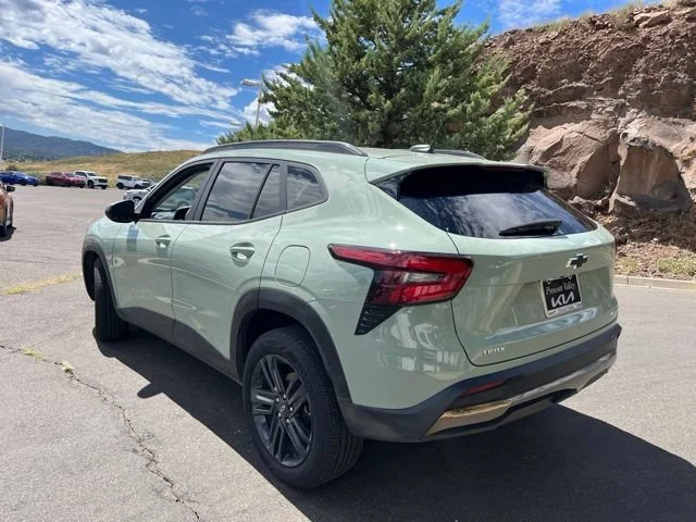 Used 2025 Cacti Green Chevrolet ACTIV image 10