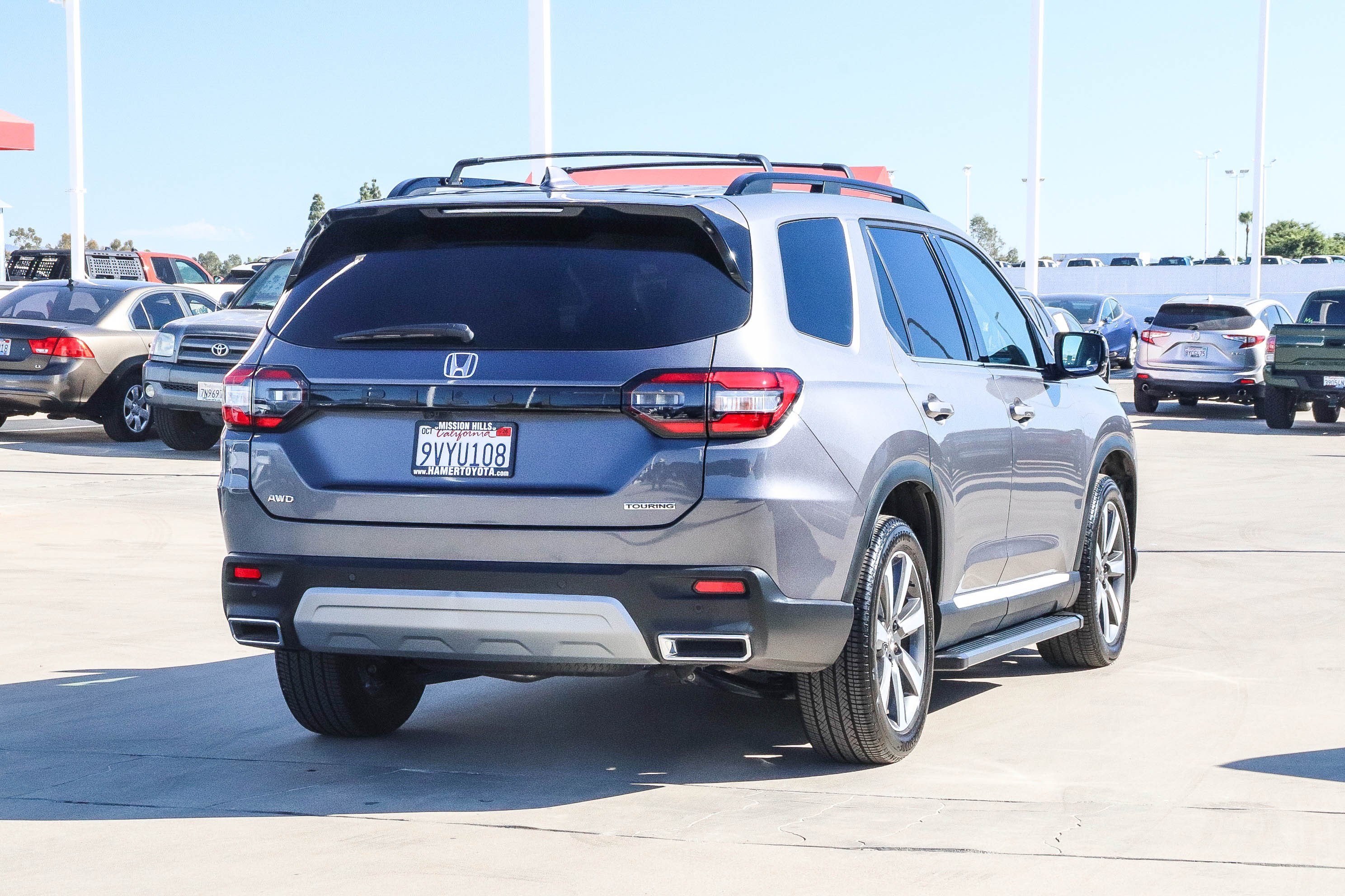 Used 2025 Modern Steel Metallic Honda Touring image 6