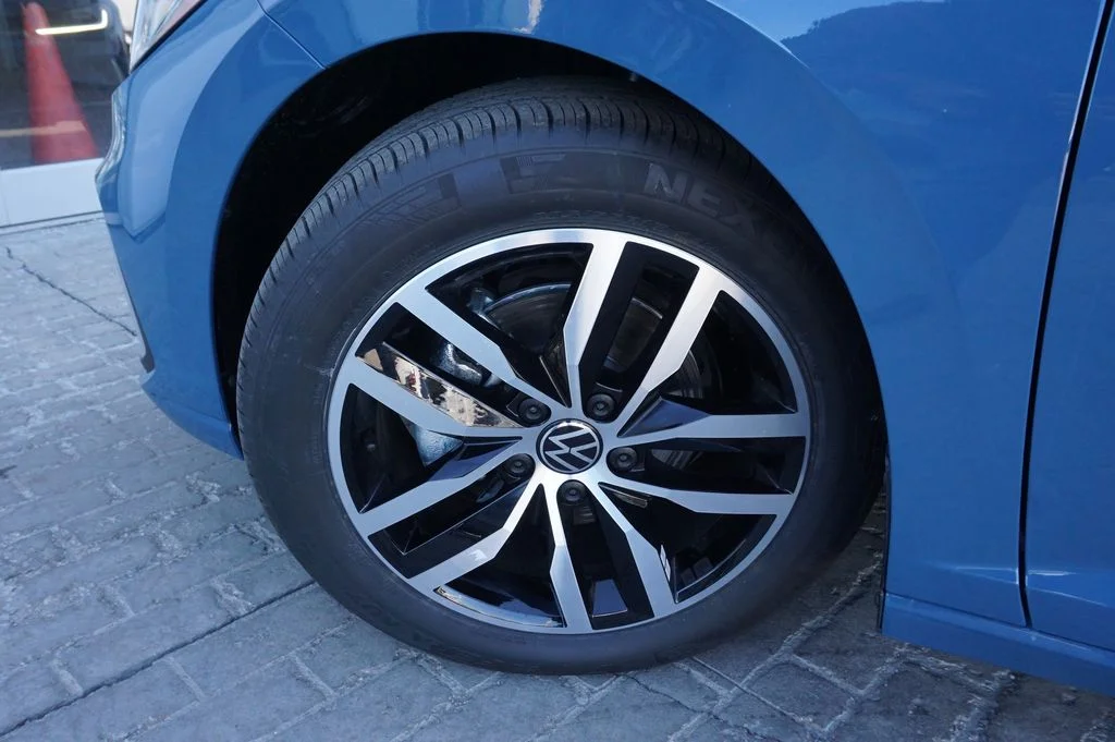 New 2026 Blue Volkswagen 1.5T SE image 25