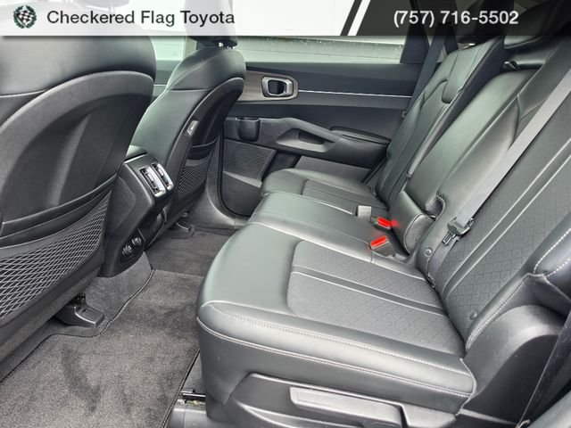 Used 2022 Aruba Green Kia S image 24